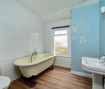 2 bedroom terraced house to rent - Photo 4