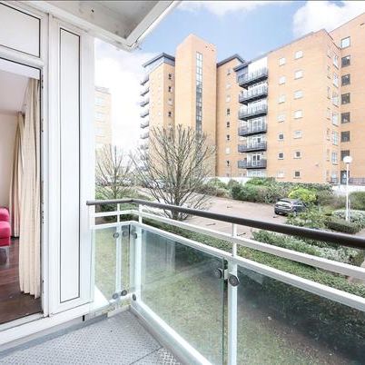 2 Bed Flat, St. Davids Square, E14 - Photo 1
