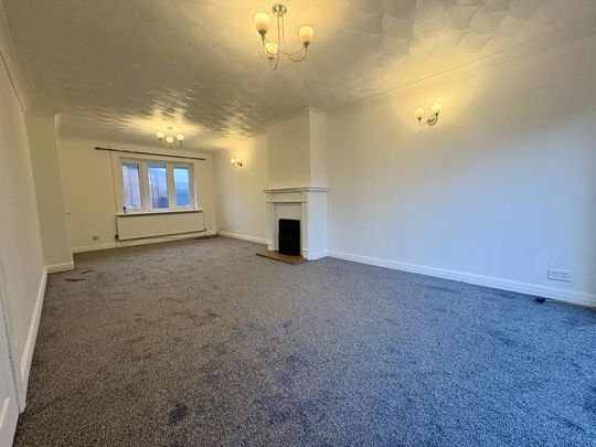 4 bedroom semi-detached house to rent - Photo 1