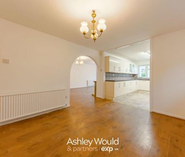 4 bedroom detached house to rent - Photo 1