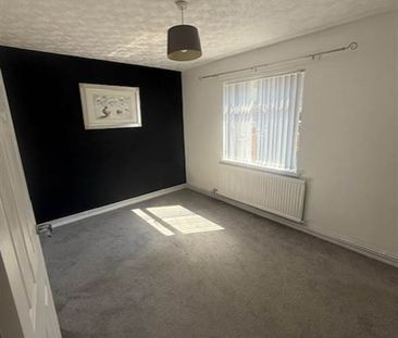 27a Kilwarlin Crescent, Belfast, BT8 7EN - Photo 6