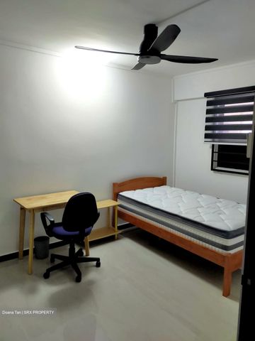 Ang Mo Kio Avenue 10 (Ang Mo Kio) - For Rent - Photo 3