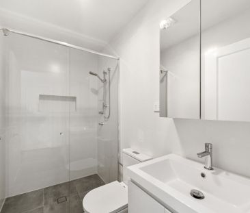 MODERN LIVING - Photo 5