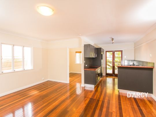 46 HARWOOD ST - Photo 1