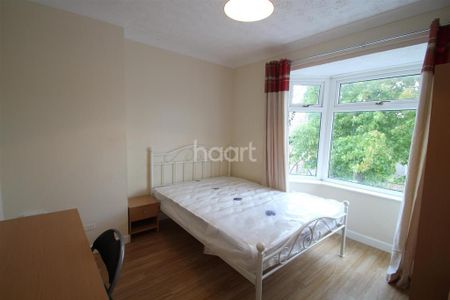 1 bedroom in a house share to rent - Photo 5