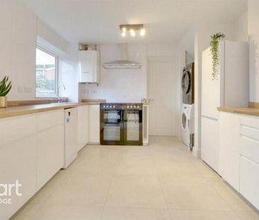 1 bedroom in a house share to rent - Photo 5