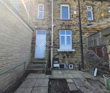 3 bedroom property to rent in Dewsbury - Photo 5