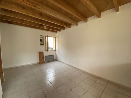 APPARTEMENT DUPLEX - COMMUNE DE REVELLES A 10 MIN DU CHU SUD - Photo 2