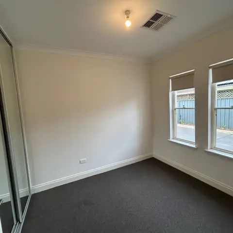 “For Rent – Glynde Stylish 3-Bedroom Character Villa with Modern Comforts” - Photo 1