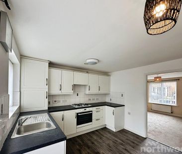 2 bedroom townhouse to rent - Photo 6