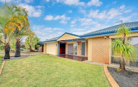 Perfectly Sized Family Home - Photo 5