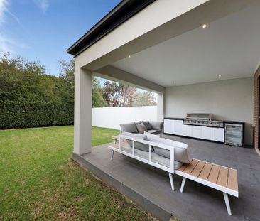 11A Milford St, Bentleigh East VIC 3165 - Townhouse For Rent | Domain - Photo 2