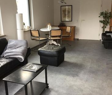 Helle und möblierte Single-Wohnung mit Terrasse in Chemnitz-Adelsberg - Photo 2