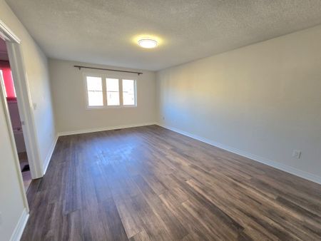 For Lease - 95 Cathedral Drive, Whitby, Ontario - Photo 4