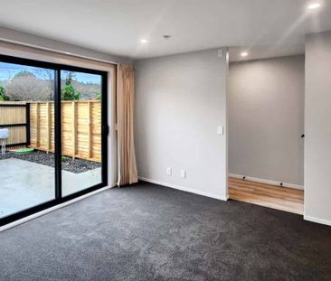 WAINUIOMATA LIVING - Photo 1