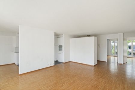Apartment - Photo 2