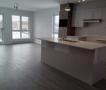 2 CH - 2 SDB - Laval - $2,150 /mo - Photo 2