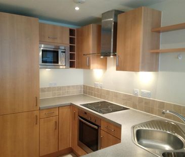 Beckhampton Street, SWINDON - Photo 3