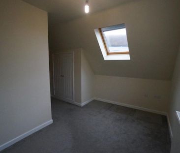 3 bedroom detached house to rent - Photo 4
