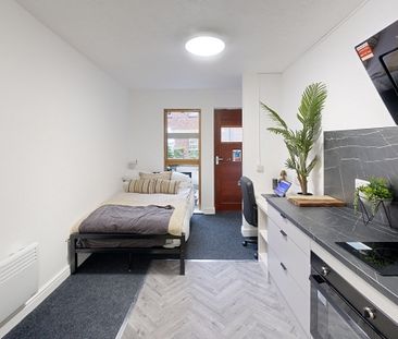 Fantastic studio available - Photo 5