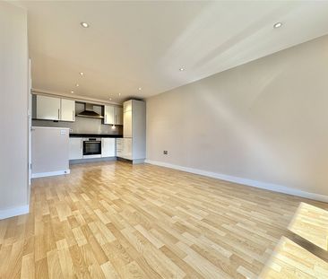 Southwell Park Road, Camberley, Surrey, GU15 - Photo 6