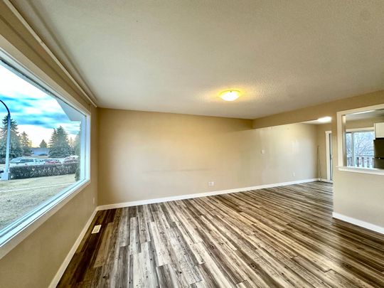 8504 152 A Avenue - Photo 1