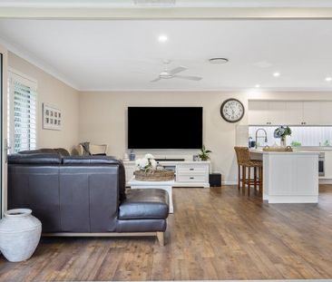 Summer-Ready Family Entertainer in the Heart of Robina! - Photo 6