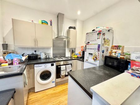 2 bedroom end of terrace house to rent - Photo 5