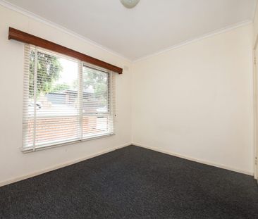 TWO BEDROOM VILLA UNIT WITH PRIVATE GARDEN AND LOCK UP GARAGE - Photo 2