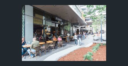 Perfectly Positioned 2 Bedroom Apartment - Photo 2