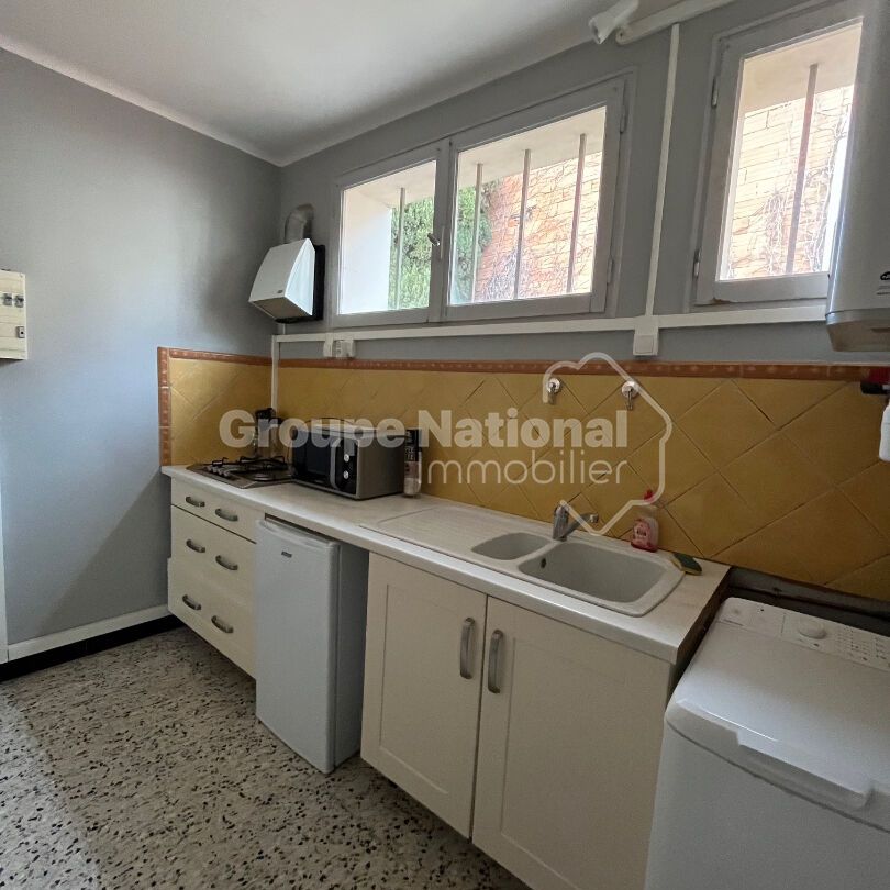 Appartement meublé avec extérieur et place de parking, - Photo 1