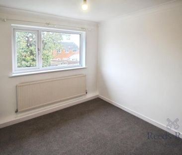 2 bedroom semi-detached house to rent - Photo 5