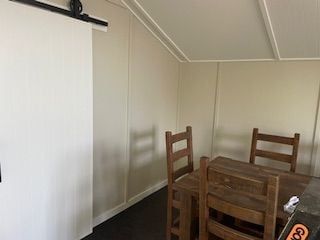 Newly renovated, Spacious 1 bedroom Retreat - Photo 2