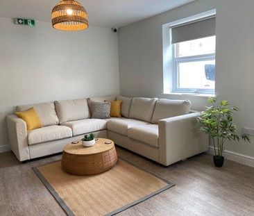 1 bedroom in a house share to rent - Photo 4