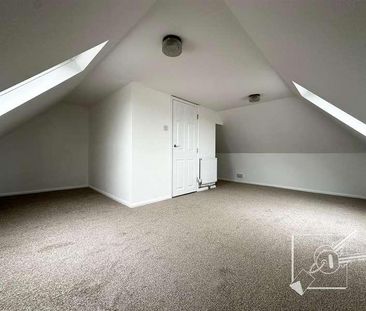 Grange Road, DA11 - Photo 4