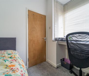 4 bedroom house to rent - Photo 2