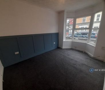 3 bedroom terraced house to rent - Photo 3