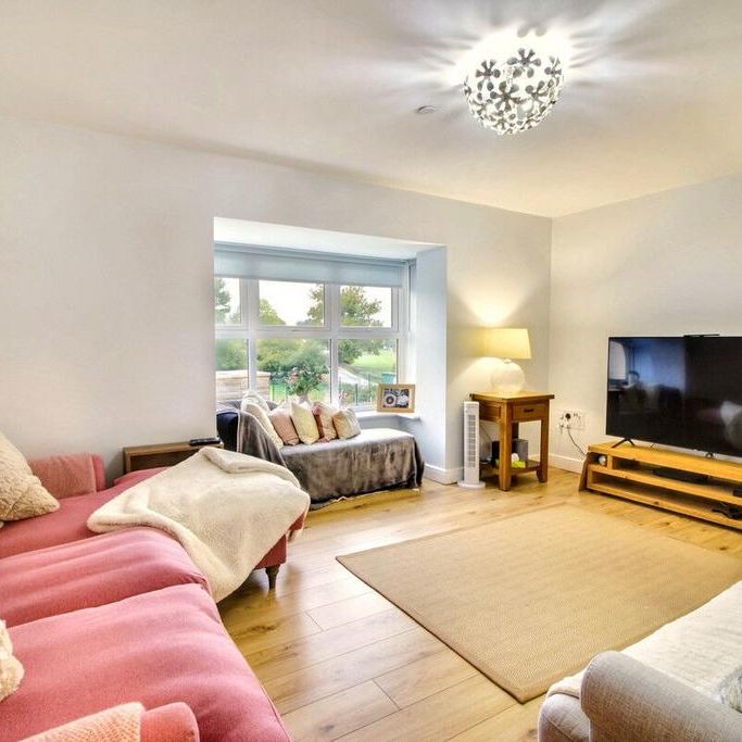 4 bedroom detached house to rent - Photo 1