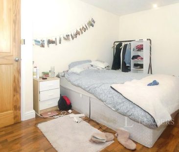 5 bedroom detached house to rent - Photo 3