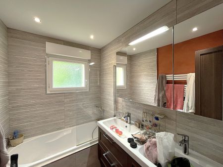 Location Maison 6 pièces 151m² ORCINES 63870 - Photo 4