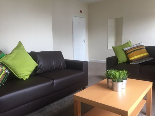 3 Bedroom Terraced To Rent in Lenton - Photo 1