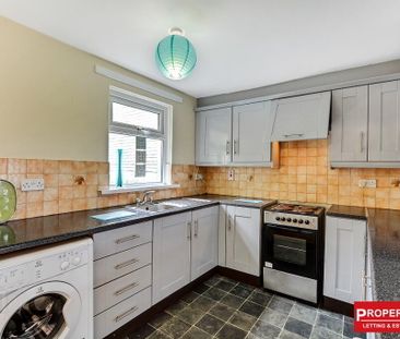 2 Barnewall Place, Derry/Londonderry, Waterside, BT47 2BJ - Photo 5