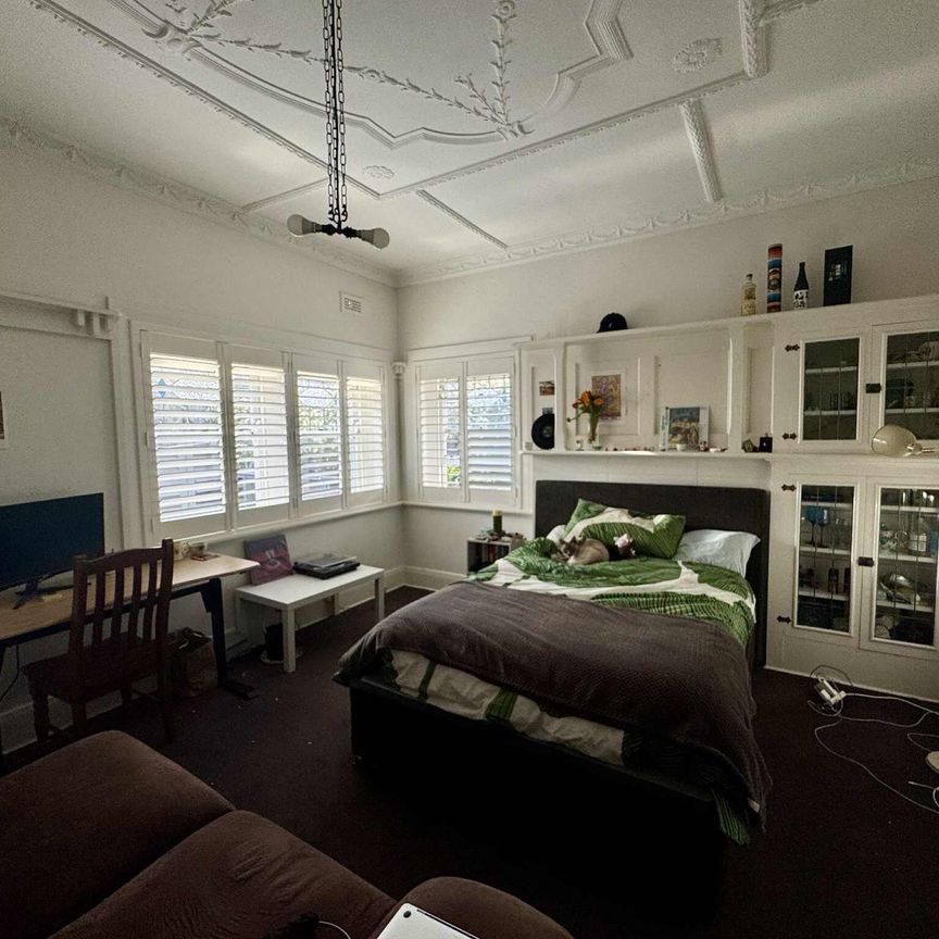 Camberwell - Photo 1