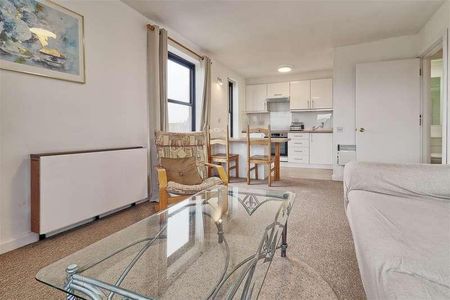 Midsummer Court, Manhattan Drive, Cambridge, CB4 - Photo 2