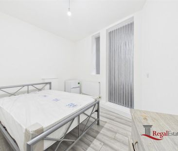 House share to rent - Photo 2