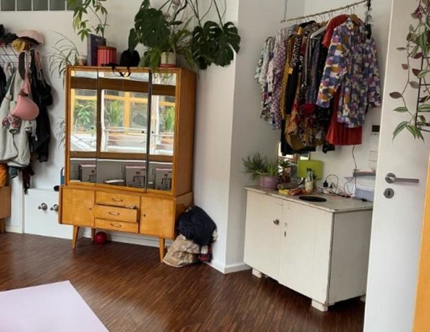 Zwischenmiete DEZ-JAN: 2,5 Zimmer mit Bad in schönem WG-Haus - Foto 1