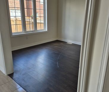 For Lease - 80 Truro Circle, Brampton, Ontario - Photo 4