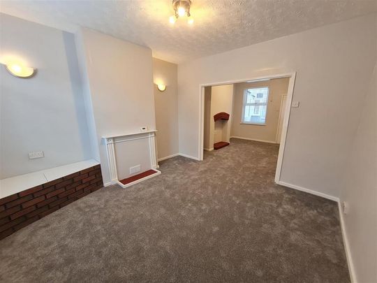 2 bedroom cottage to rent - Photo 1