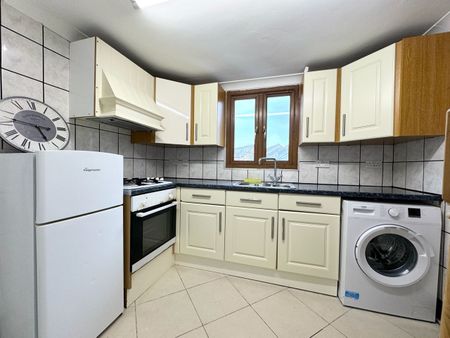 Room in a Shared House, The Polygon, SO15 - Photo 4