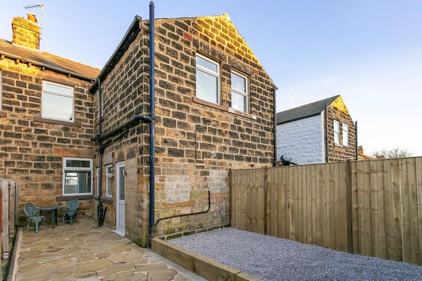 2 bedroom terraced house to rent - Photo 1